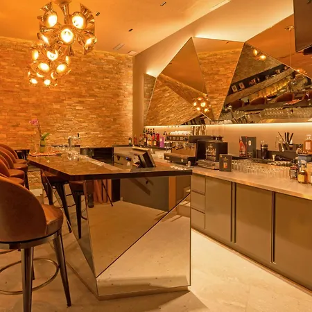 Peaks Place Apartment-hotel & Spa-3 By Interhome