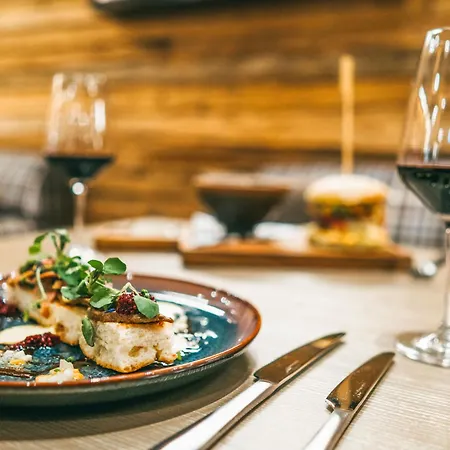 Daire Peaks Place Apartment-hotel & Spa-3 By Interhome *