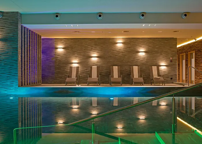 Peaks Place Apartment-hotel & Spa-3 By Interhome Лакс